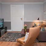 90qm Ferienwohnung Berlin Zentrum Nähe Prenzlauer Berg, 2 Bäder